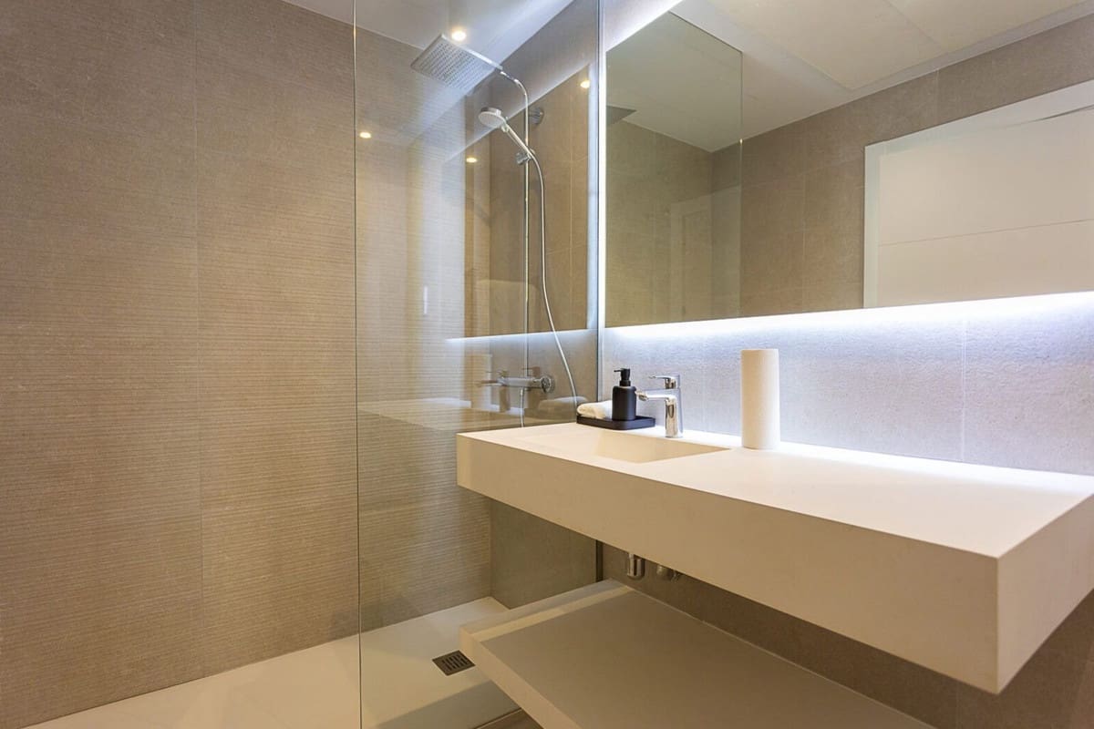 3 sypialnia Apartament na sprzedaż w La Cala de Mijas z basenem garażem - 465 000 € (Ref: 9821414)
