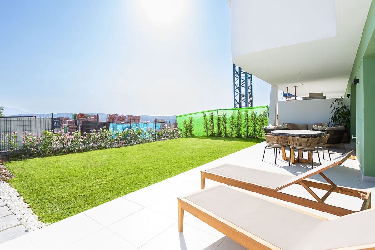 3 sypialnia Apartament na sprzedaż w La Cala de Mijas z basenem garażem - 465 000 € (Ref: 9821414)
