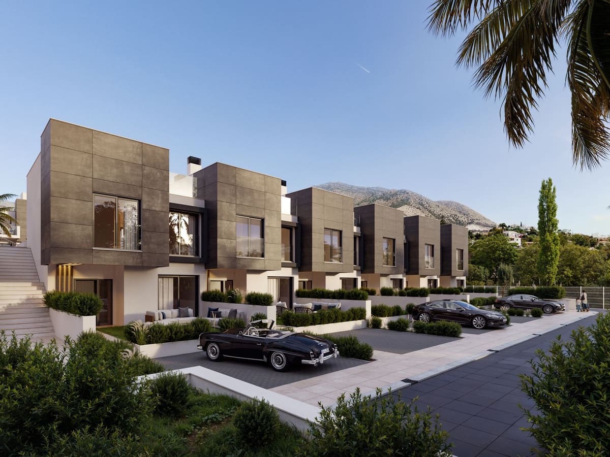 3 chambre Maison de Ville à vendre à Fuengirola avec piscine garage - 520 000 € (Ref: 9821416)