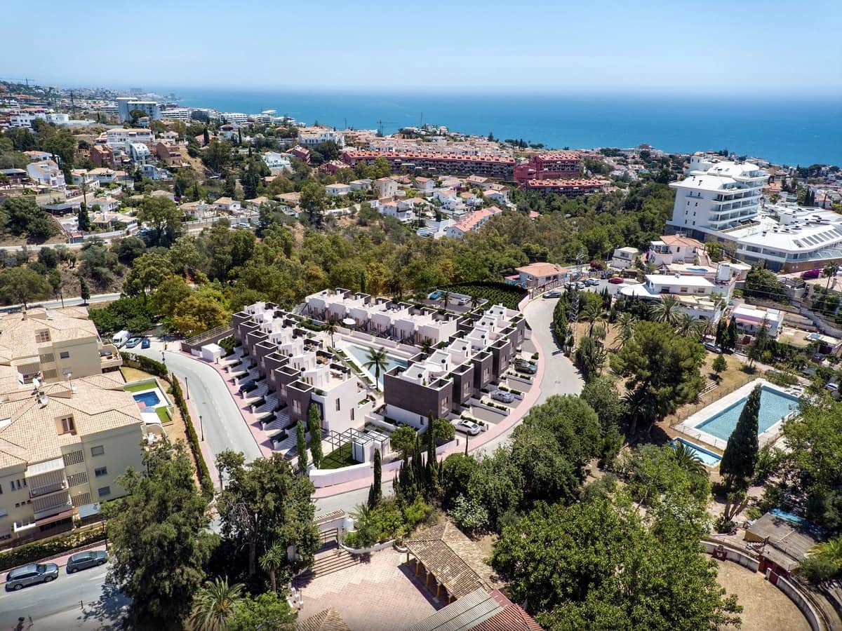 3 chambre Maison de Ville à vendre à Fuengirola avec piscine garage - 520 000 € (Ref: 9821416)