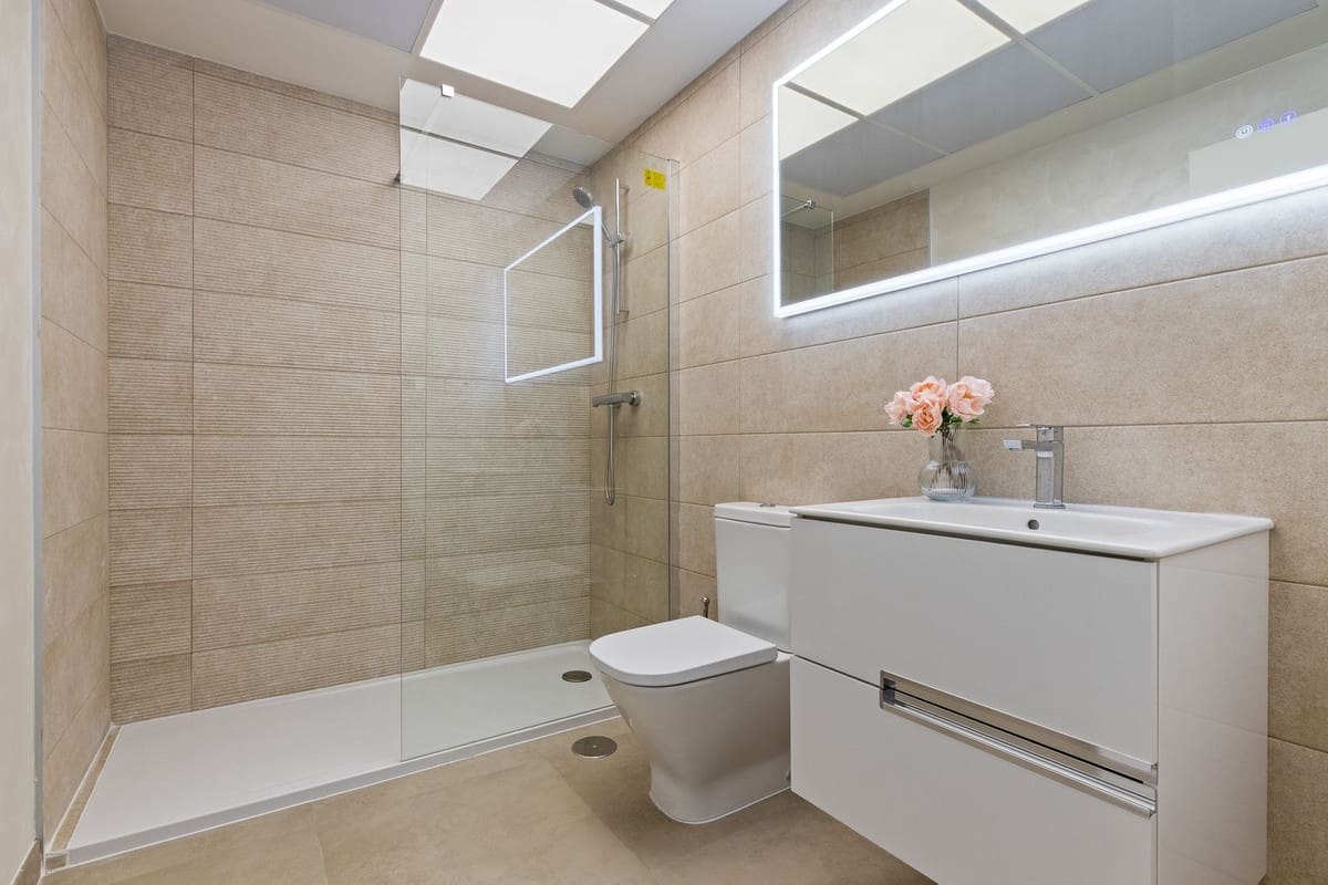 Apartamento Playa de 1 habitación en Torremolinos en venta con piscina garaje - 595.000 € (Ref: 9821433)