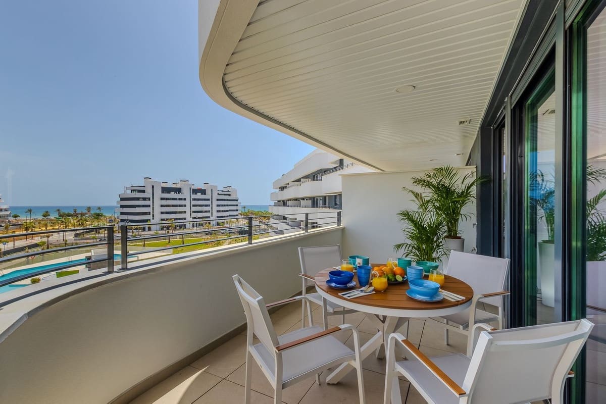 Apartamento Playa de 1 habitación en Torremolinos en venta con piscina garaje - 595.000 € (Ref: 9821433)
