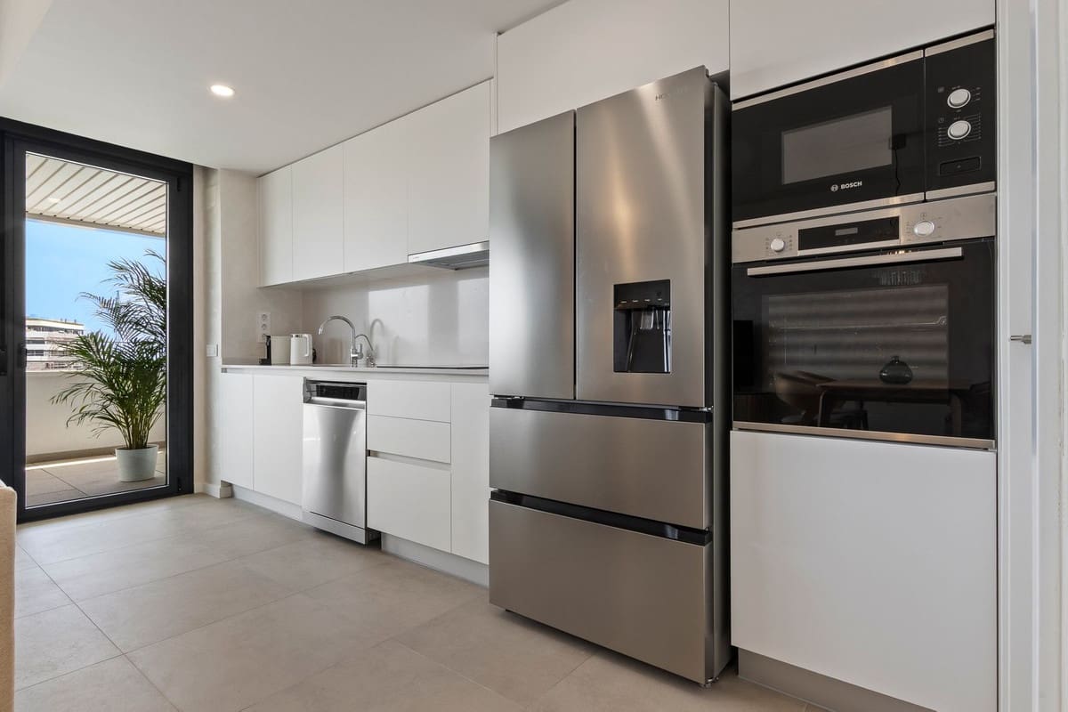 Apartamento Playa de 1 habitación en Torremolinos en venta con piscina garaje - 595.000 € (Ref: 9821433)