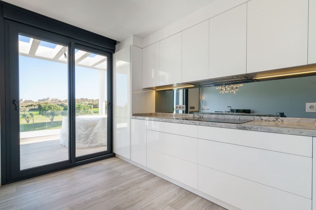 3 bedroom Villa for sale in Mijas Costa with pool garage - € 850,000 (Ref: 9821442)