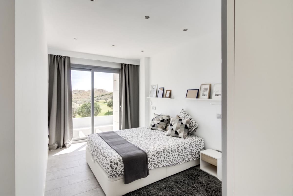 3 bedroom Villa for sale in Mijas Costa with pool garage - € 850,000 (Ref: 9821442)