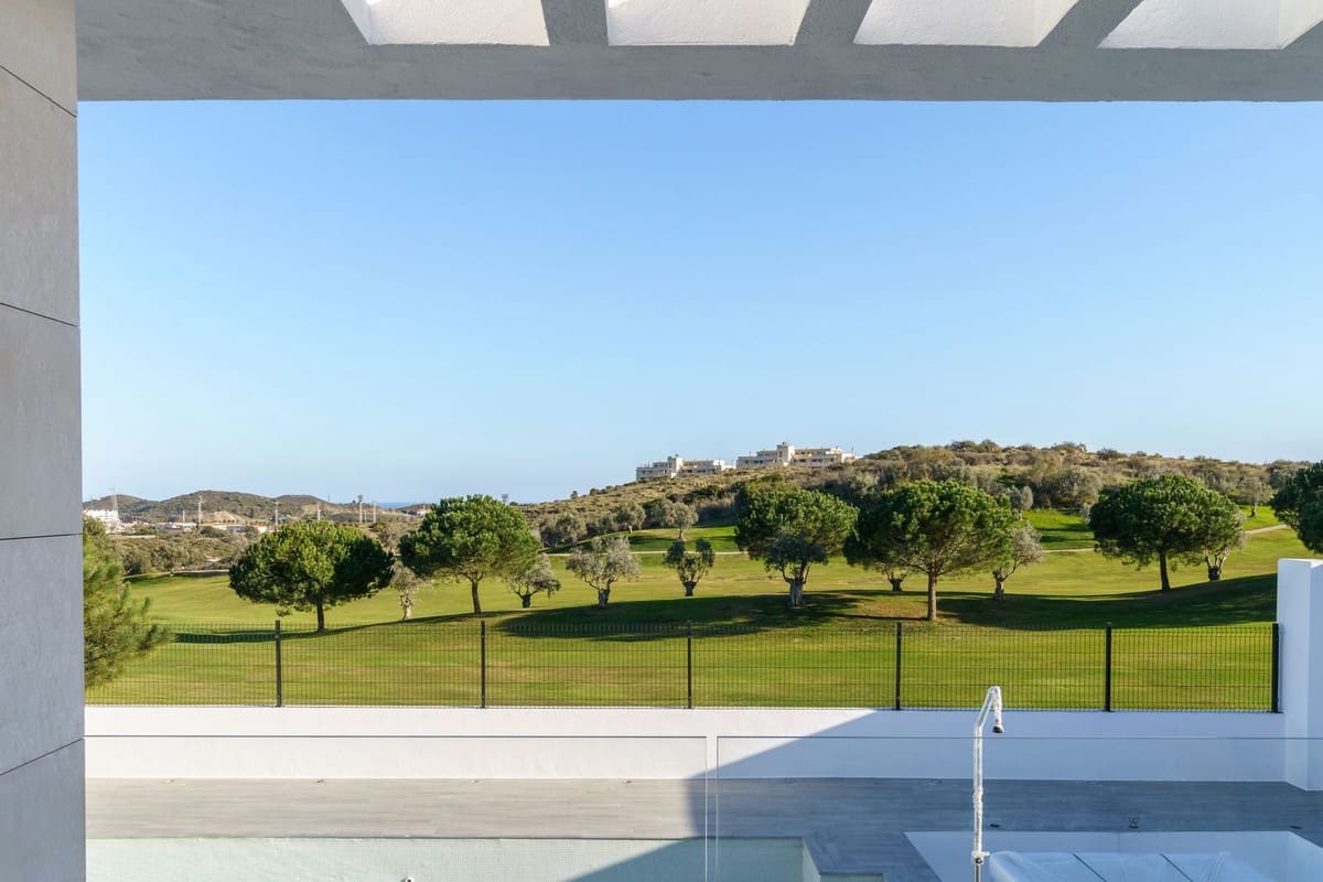 3 bedroom Villa for sale in Mijas Costa with pool garage - € 850,000 (Ref: 9821442)