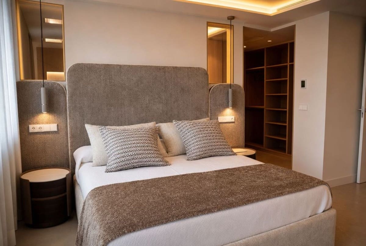 3 bedroom Apartment for sale in New Golden Mile with pool garage - € 695,000 (Ref: 9850800)