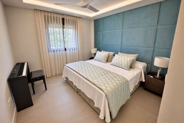 3 bedroom Apartment for sale in Selwo, Estepona with pool garage - € 695,000 (Ref: 9850800)