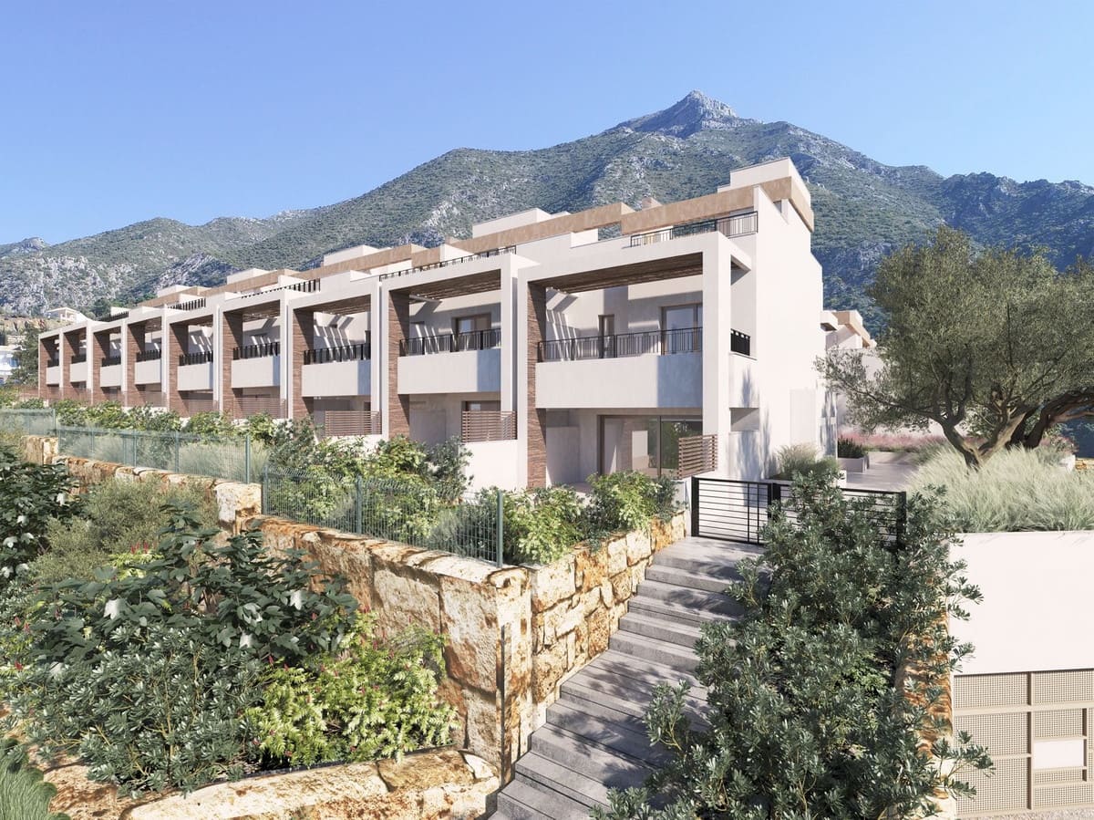 3 chambre Villa/Maison Mitoyenne à vendre à Istan avec piscine garage - 640 000 € (Ref: 9860963)