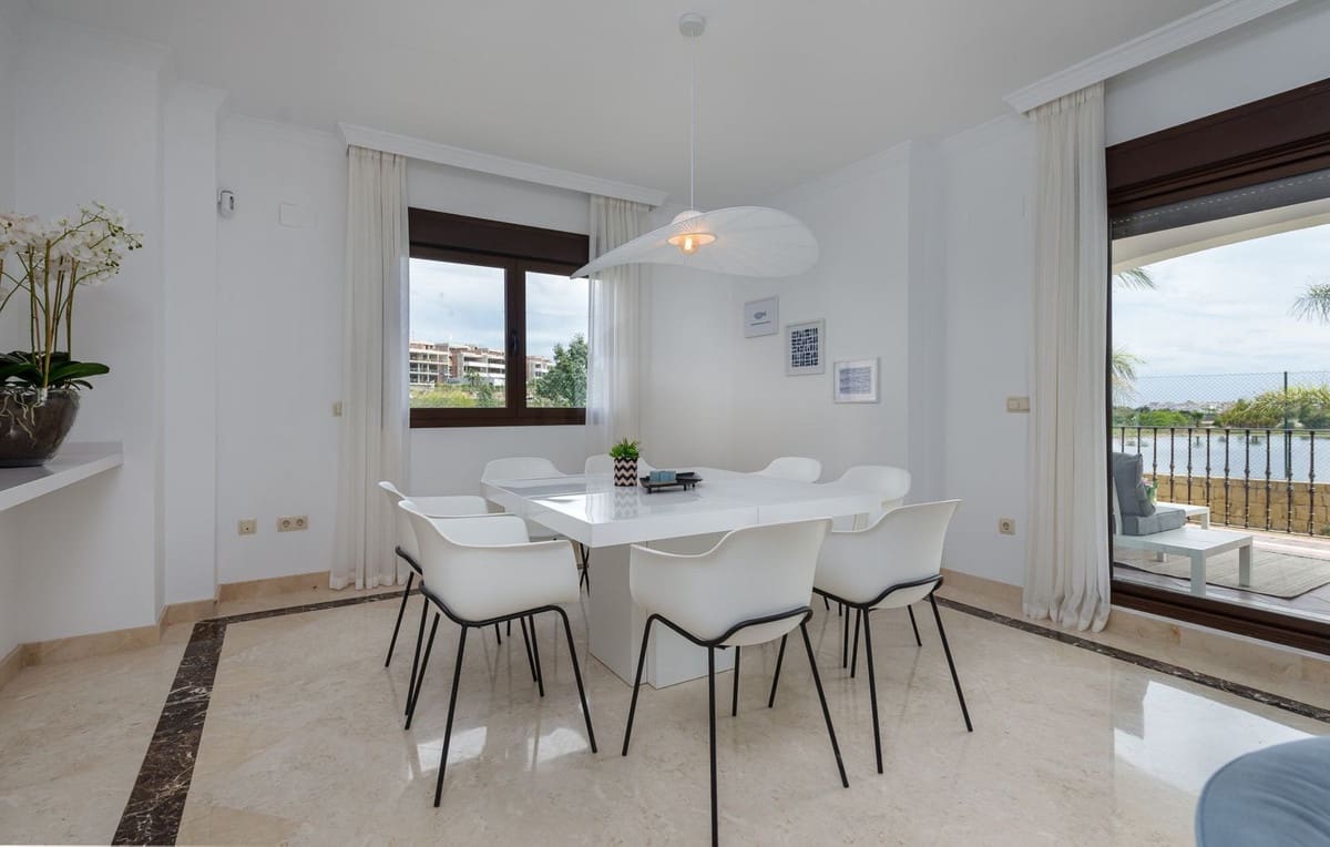 3 chambre Appartement à vendre à Casares avec piscine garage - 977 500 € (Ref: 9860966)