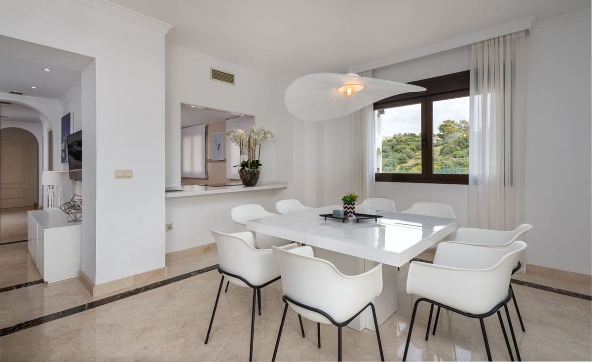 3 quarto Apartamento para venda em Casares com piscina garagem - 756 412 € (Ref: 9860967)