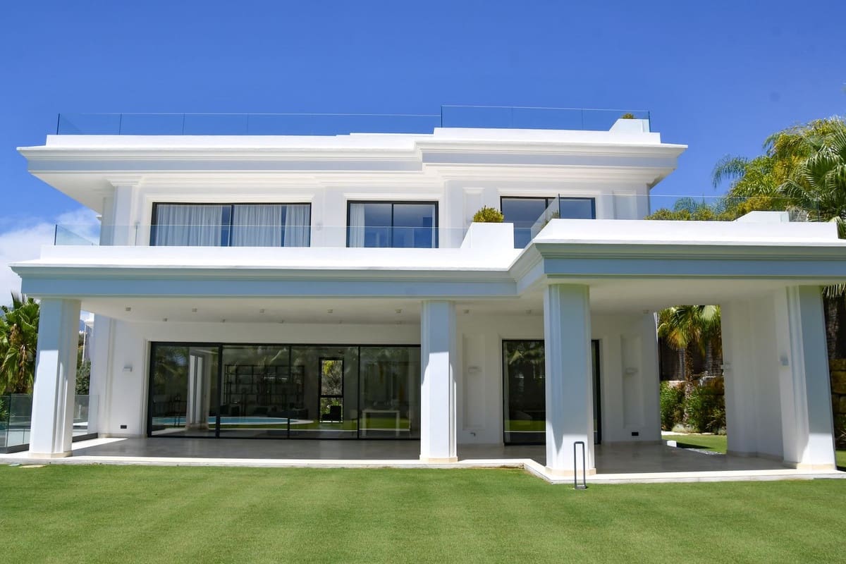 4 slaapkamer Villa te koop in Golden Mile met zwembad garage - € 6.500.000 (Ref: 9860985)