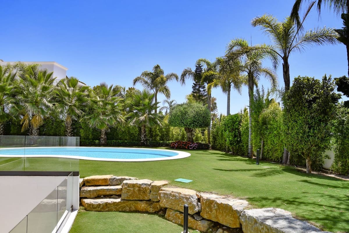 4 slaapkamer Villa te koop in Golden Mile met zwembad garage - € 6.500.000 (Ref: 9860985)