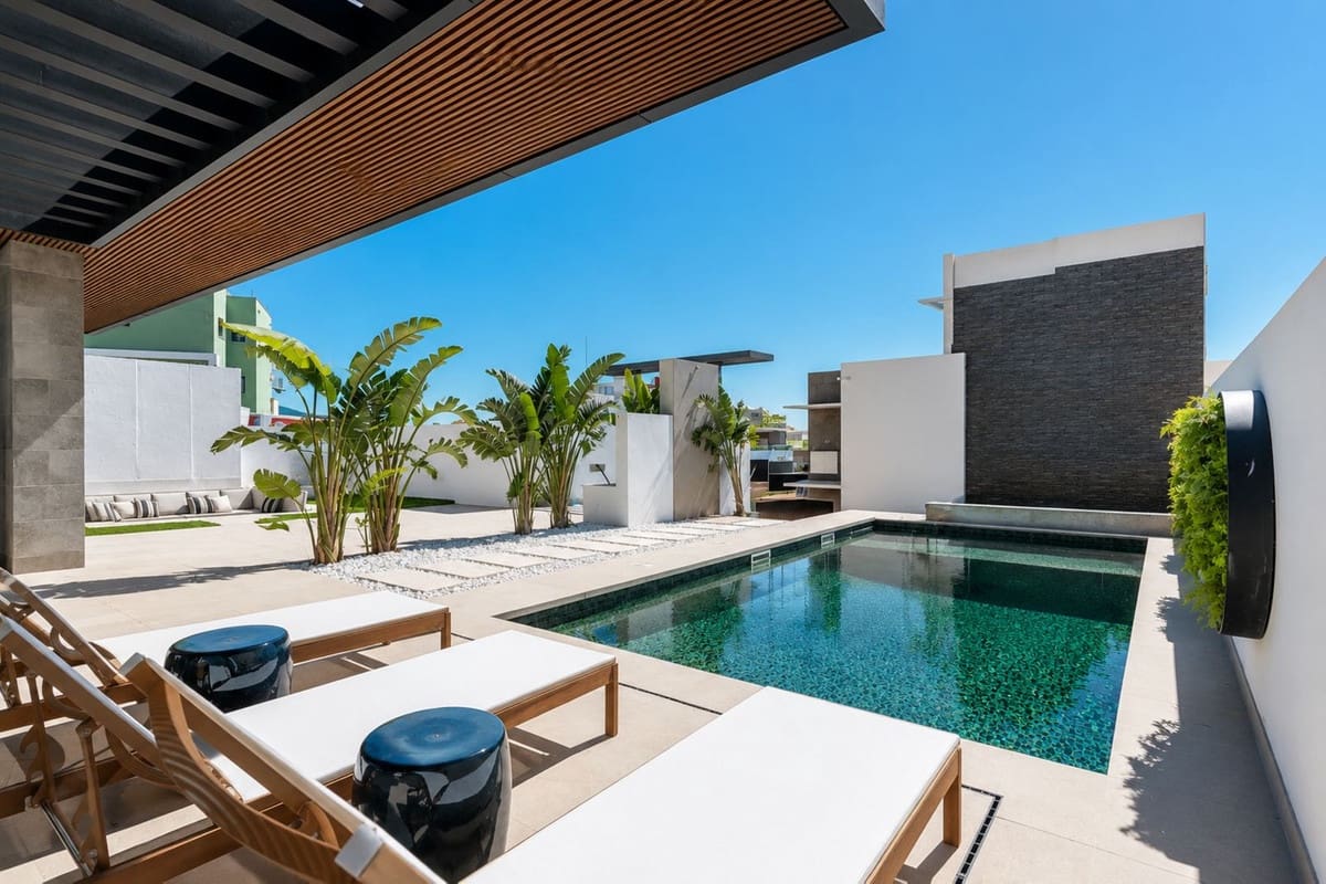 3 bedroom Villa for sale in Mijas Costa with pool garage - € 1,889,000 (Ref: 9904939)
