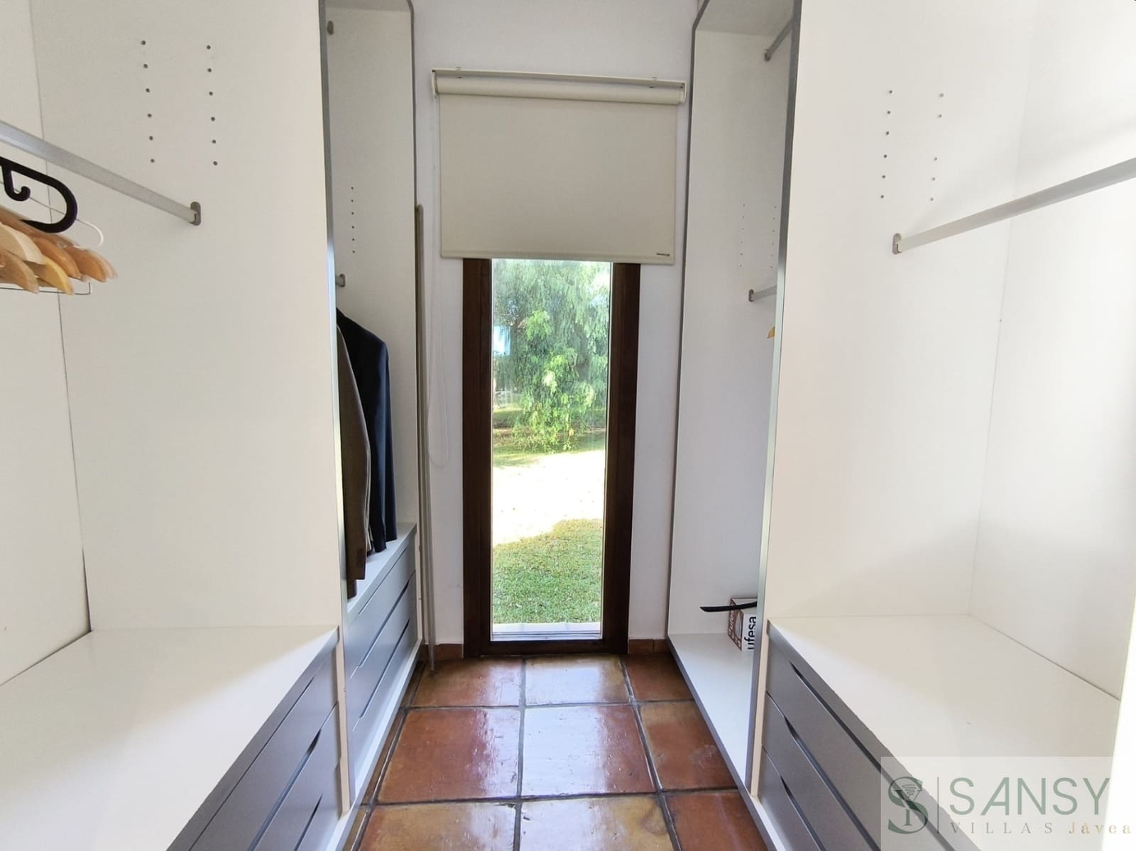 5 sovrum Villa till salu i Ondara med pool garage - 1 400 000 € (Ref: 10046595)