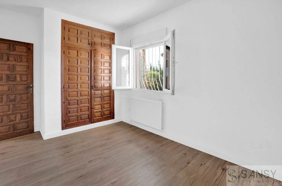 2 soveværelse Villa til salg i Calpe / Calp med swimmingpool garage - € 475.000 (Ref: 10046596)