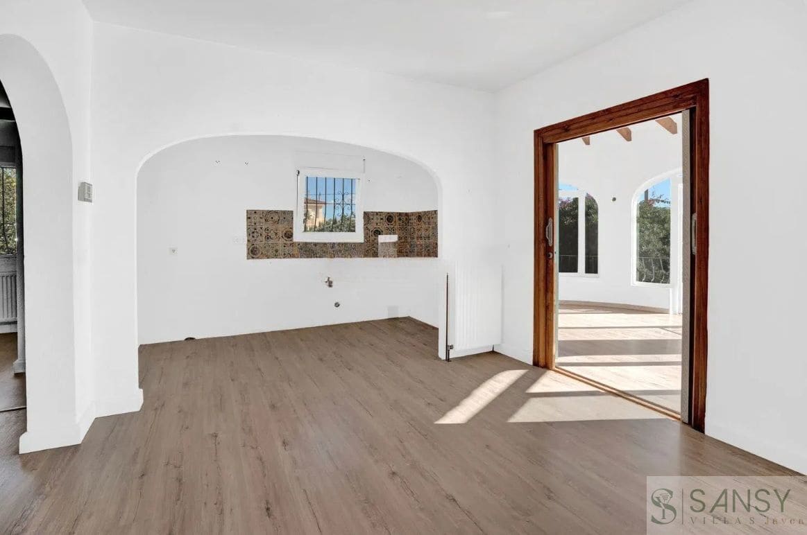 2 soveværelse Villa til salg i Calpe / Calp med swimmingpool garage - € 475.000 (Ref: 10046596)