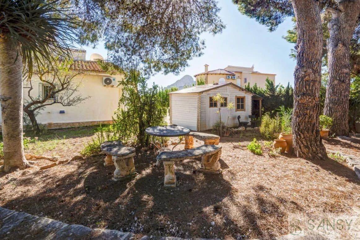 2 soveværelse Villa til salg i Calpe / Calp med swimmingpool garage - € 475.000 (Ref: 10046596)