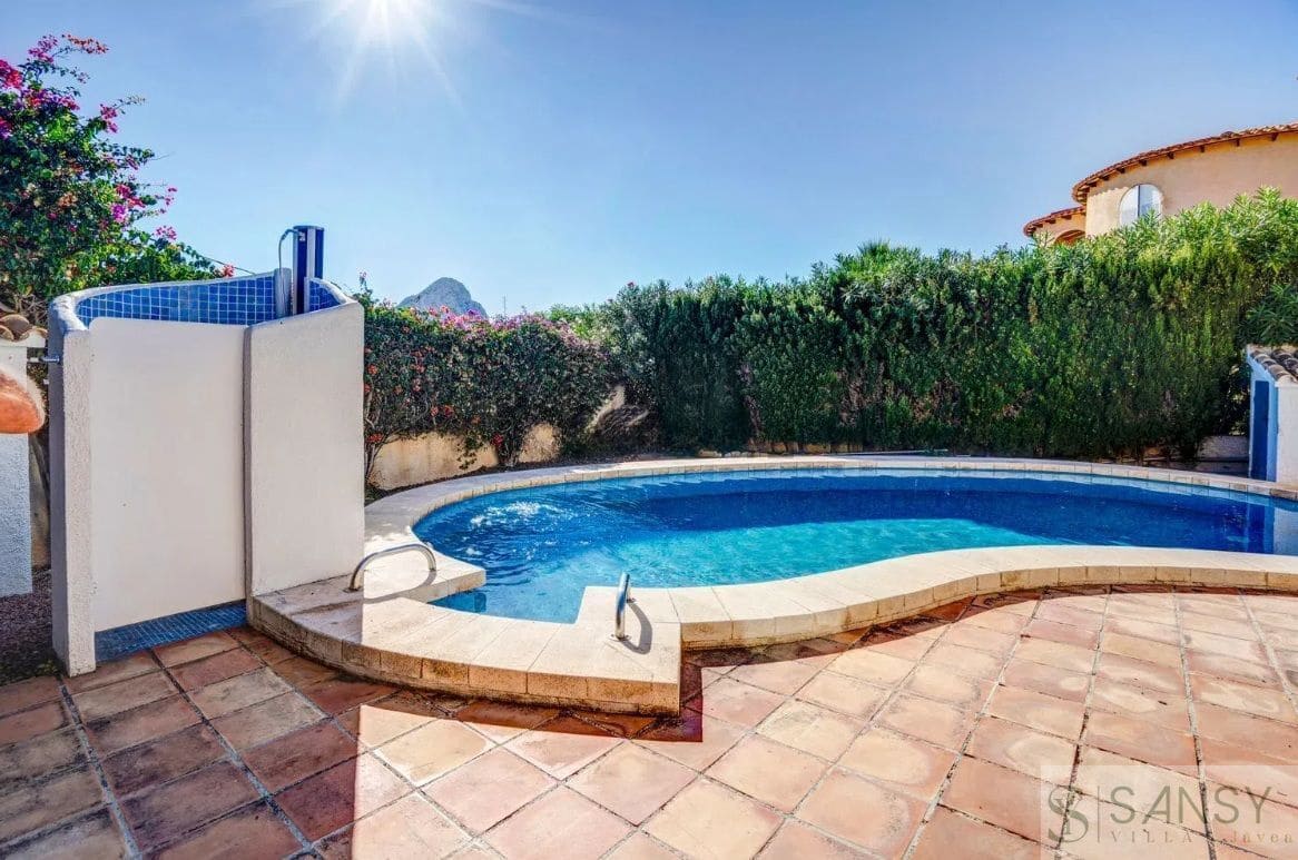 2 soveværelse Villa til salg i Calpe / Calp med swimmingpool garage - € 475.000 (Ref: 10046596)