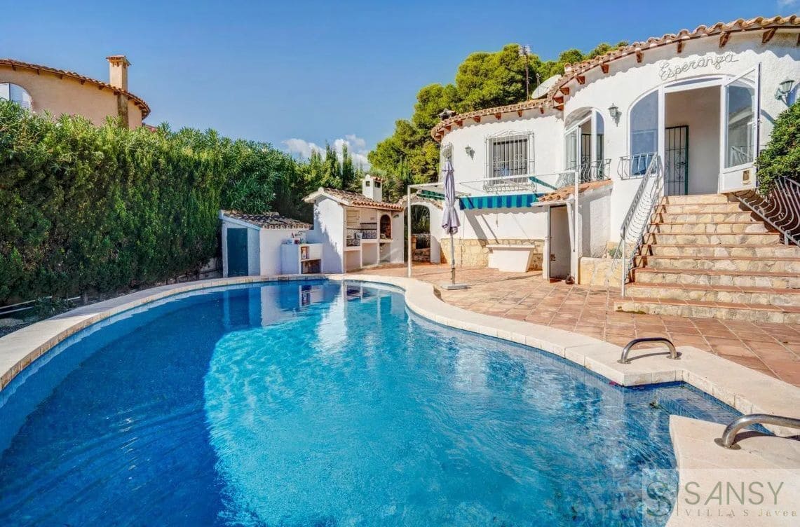2 soveværelse Villa til salg i Calpe / Calp med swimmingpool garage - € 475.000 (Ref: 10046596)