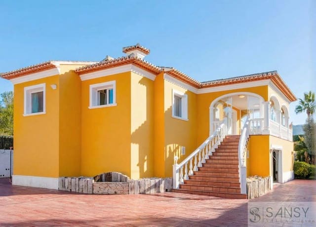 3 Zimmer Villa zu verkaufen in Puerto, Javea / Xàbia mit Pool Garage - 775.000 € (Ref: 10046597)