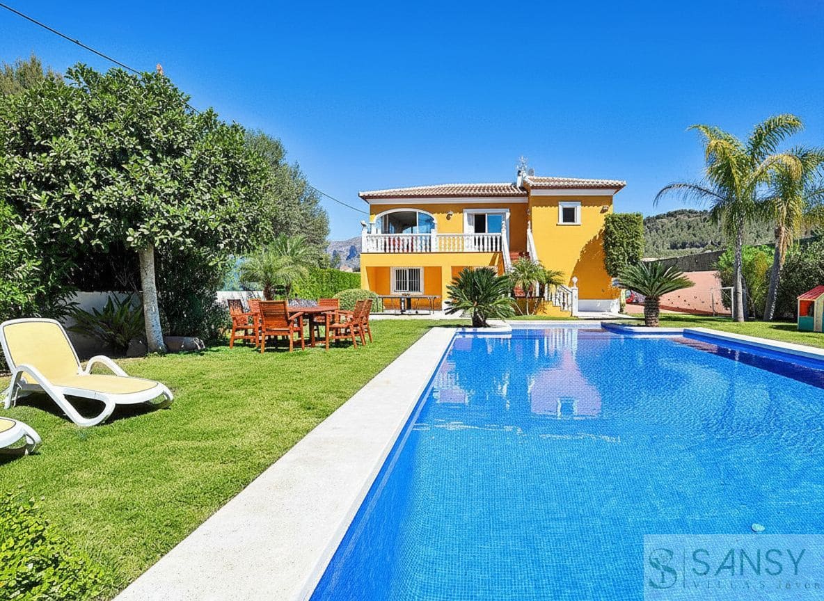 3 Zimmer Villa zu verkaufen in Javea / Xabia mit Pool Garage - 775.000 € (Ref: 10046597)