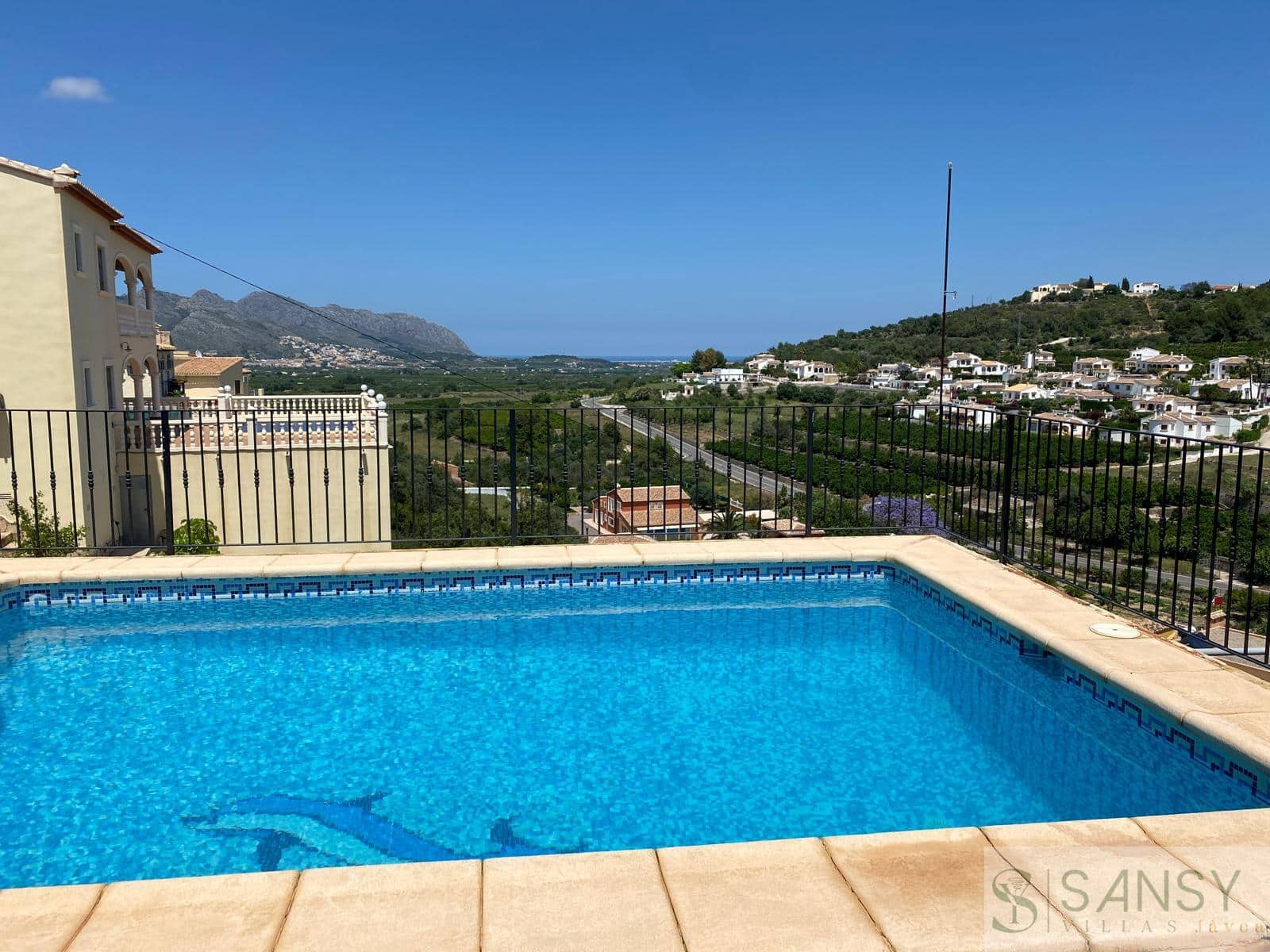 5 bedroom Villa for sale in Orba with pool garage - € 499,000 (Ref: 10046598)