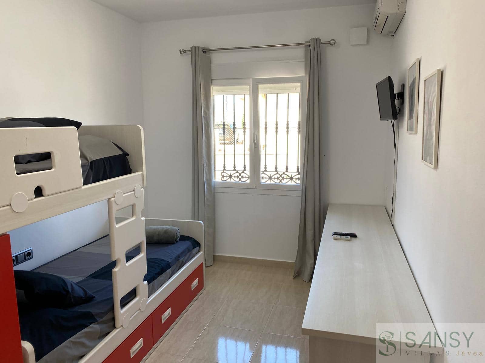 5 bedroom Villa for sale in Orba with pool garage - € 499,000 (Ref: 10046598)
