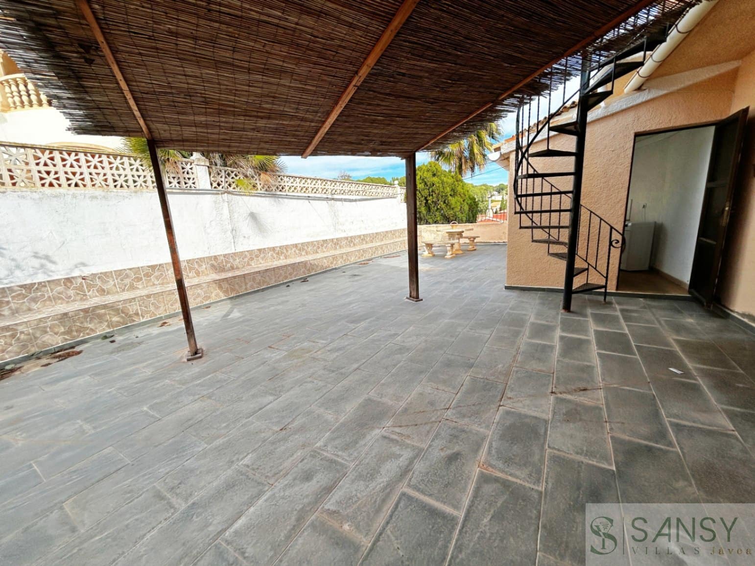 3 soverom Villa til salgs i Moraira med svømmebasseng garasje - € 745 000 (Ref: 10046599)