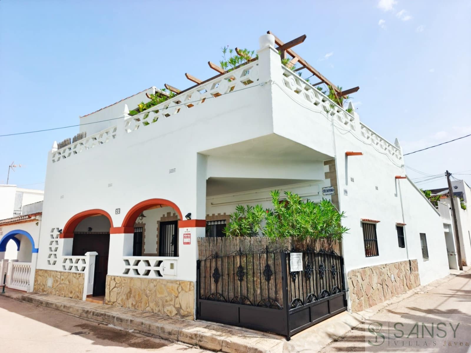 4 bedroom Townhouse for sale in Oliva - € 290,000 (Ref: 10046602)