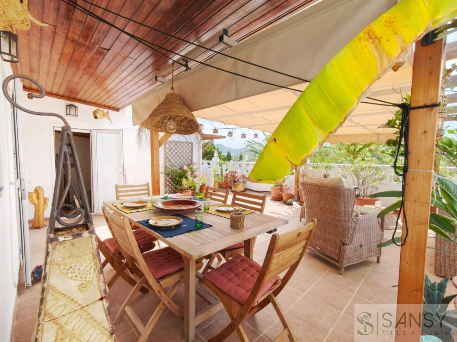 4 bedroom Townhouse for sale in Oliva - € 290,000 (Ref: 10046602)