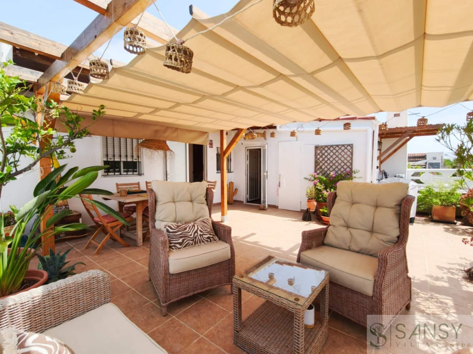 4 bedroom Townhouse for sale in Oliva - € 290,000 (Ref: 10046602)