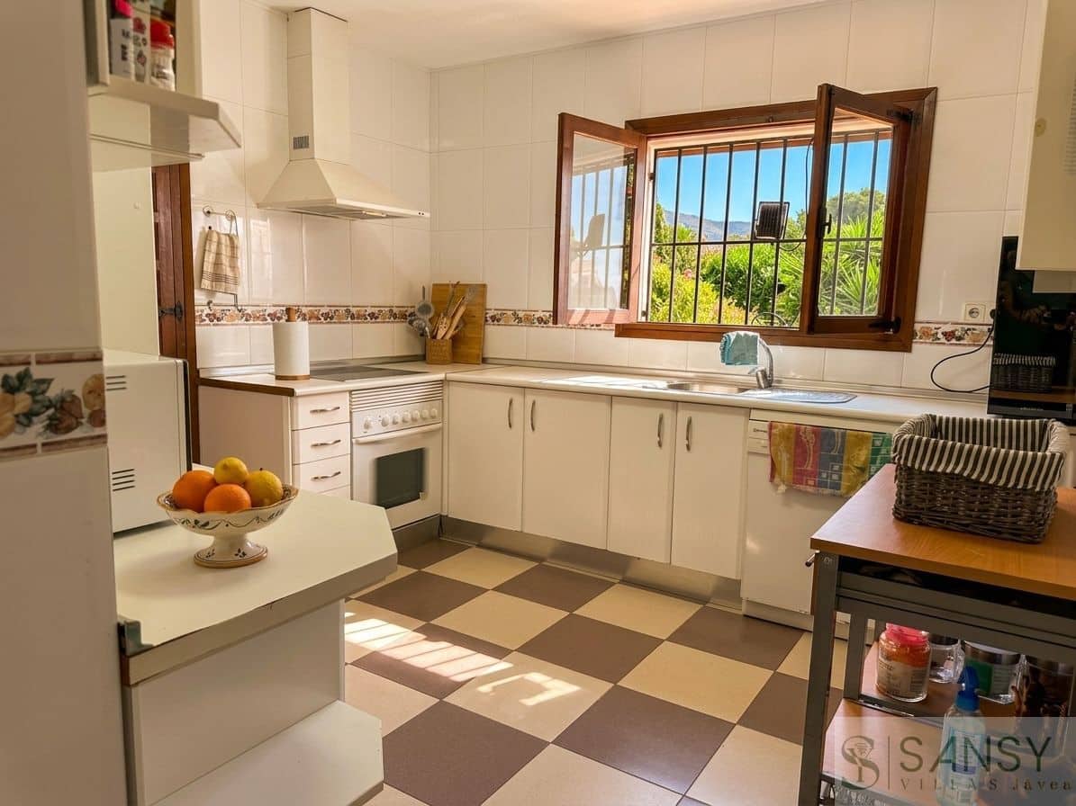 6 sovrum Villa till salu i Javea / Xabia med pool garage - 790 000 € (Ref: 10048557)