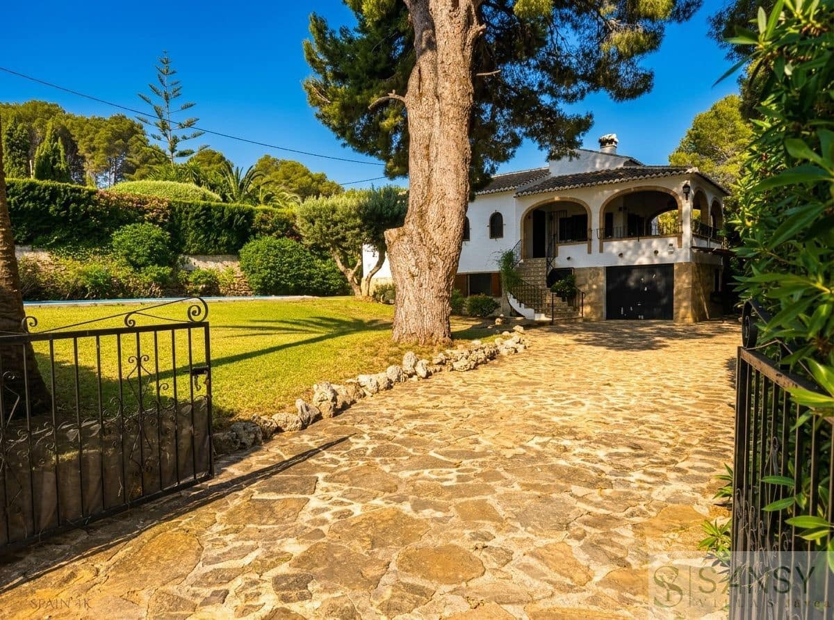 6 sovrum Villa till salu i Javea / Xabia med pool garage - 790 000 € (Ref: 10048557)