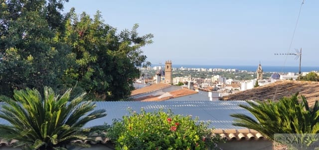 4 Zimmer Villa zu verkaufen in Oliva mit Pool Garage - 620.000 € (Ref: 10048562)