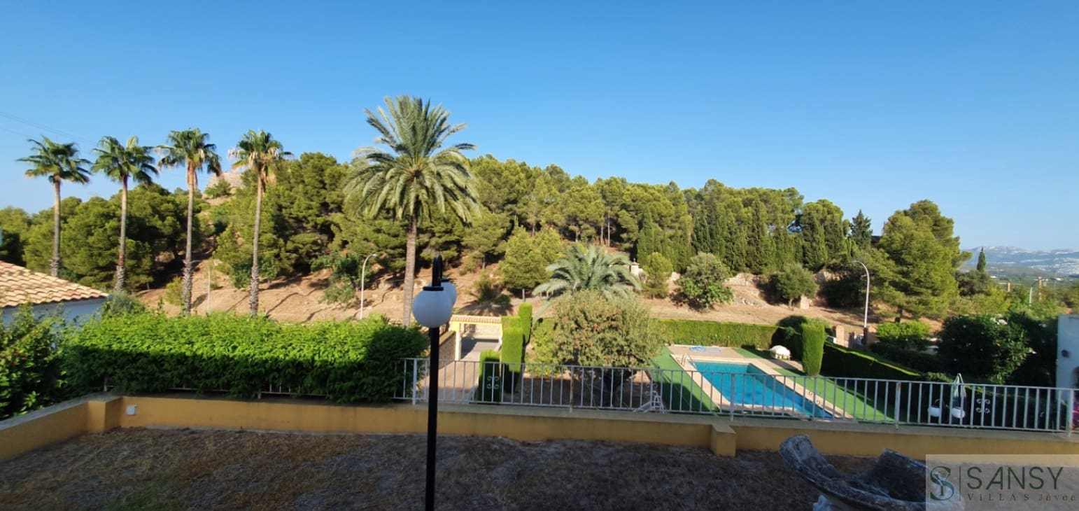 4 Zimmer Villa zu verkaufen in Oliva mit Pool Garage - 620.000 € (Ref: 10048562)