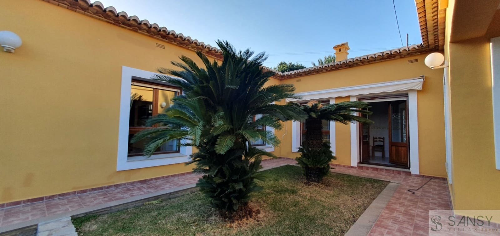 4 Zimmer Villa zu verkaufen in Oliva mit Pool Garage - 620.000 € (Ref: 10048562)