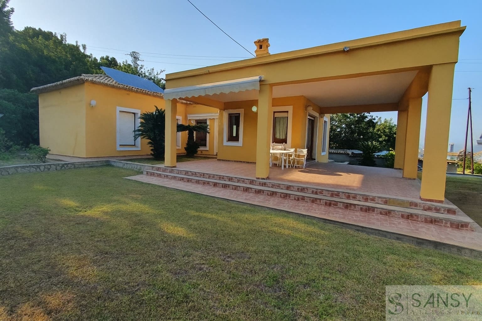4 Zimmer Villa zu verkaufen in Oliva mit Pool Garage - 620.000 € (Ref: 10048562)