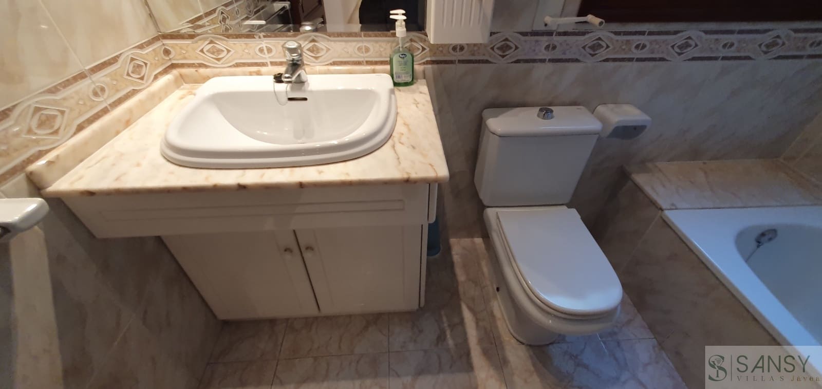 4 Zimmer Villa zu verkaufen in Oliva mit Pool Garage - 620.000 € (Ref: 10048562)