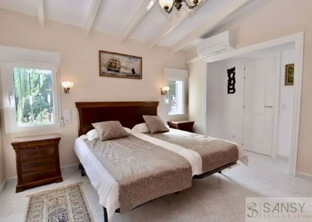 5 chambre Villa/Maison à vendre à Cap Martí - El Tossalet - Pinomar, Javea / Xàbia avec piscine garage - 950 000 € (Ref: 10048569)