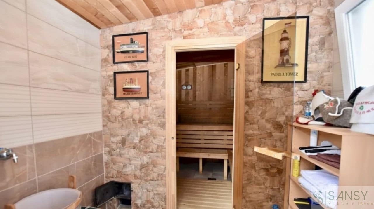 5 chambre Villa/Maison à vendre à Javea / Xabia avec piscine garage - 950 000 € (Ref: 10048569)