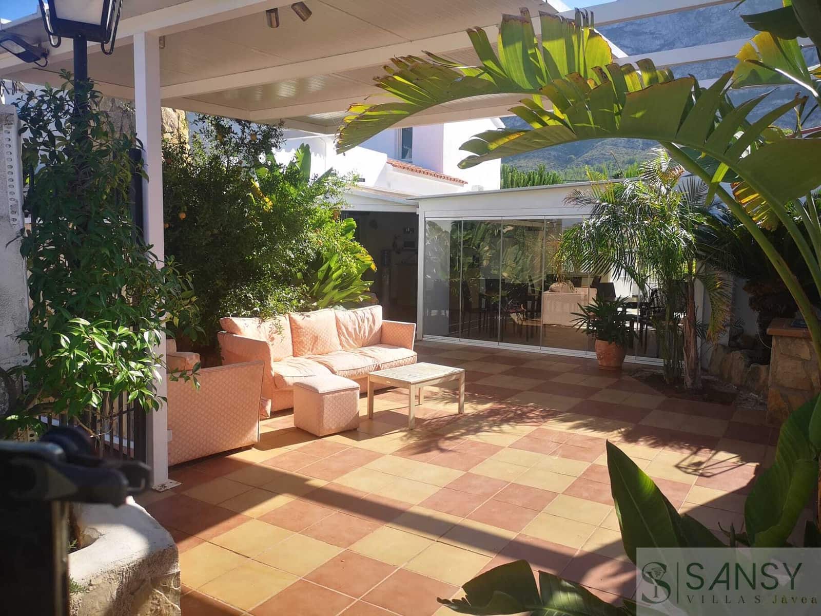 9 quarto Moradia para venda em Denia com piscina - 1 295 000 € (Ref: 10048572)
