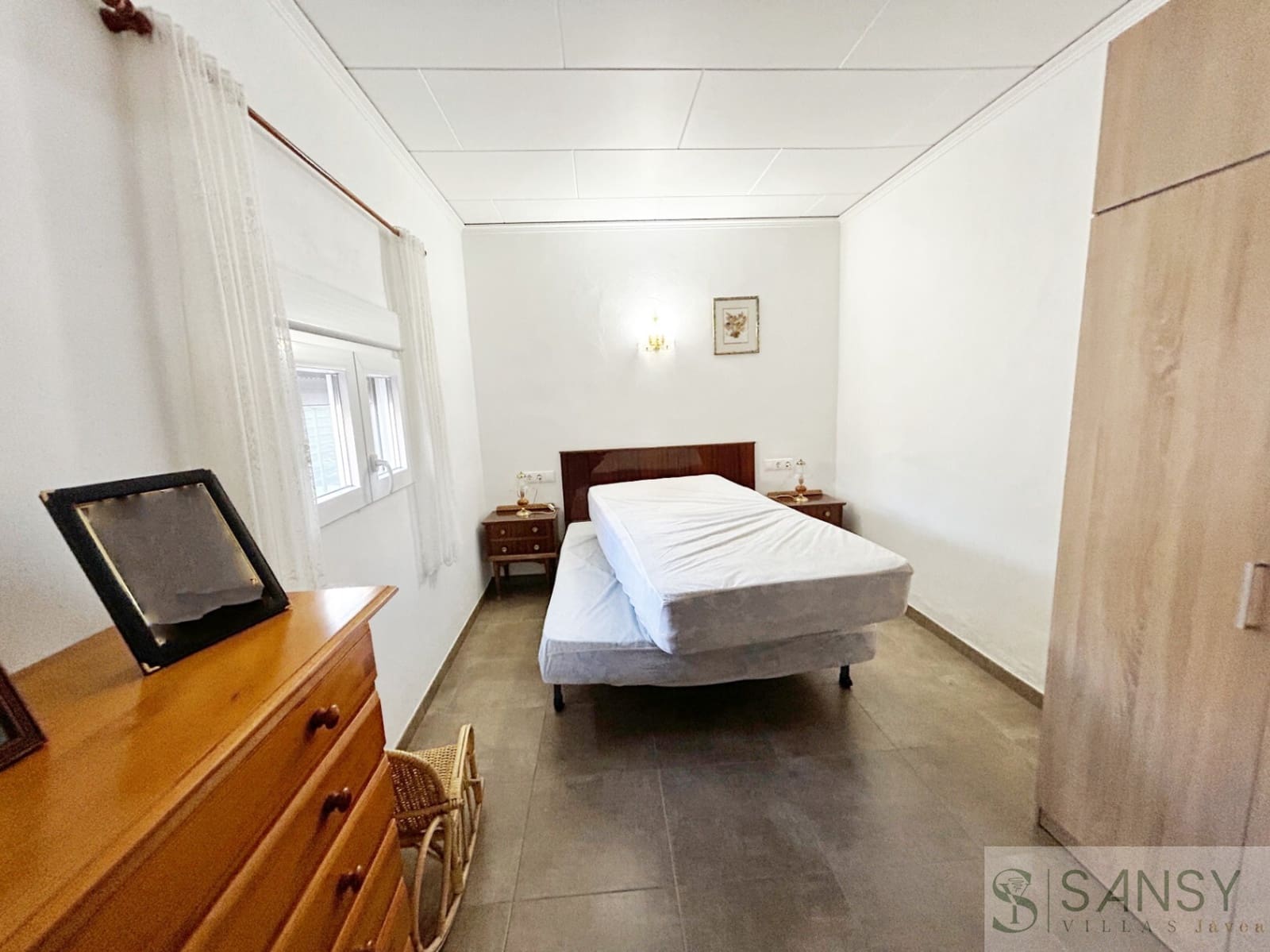 5 bedroom Villa for sale in Pedreguer with pool - € 345,000 (Ref: 10048577)