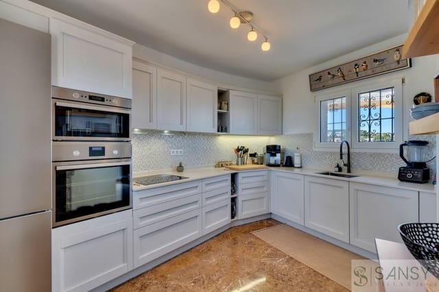 4 Zimmer Villa zu verkaufen in Puerto, Javea / Xàbia mit Pool Garage - 1.595.000 € (Ref: 10048579)