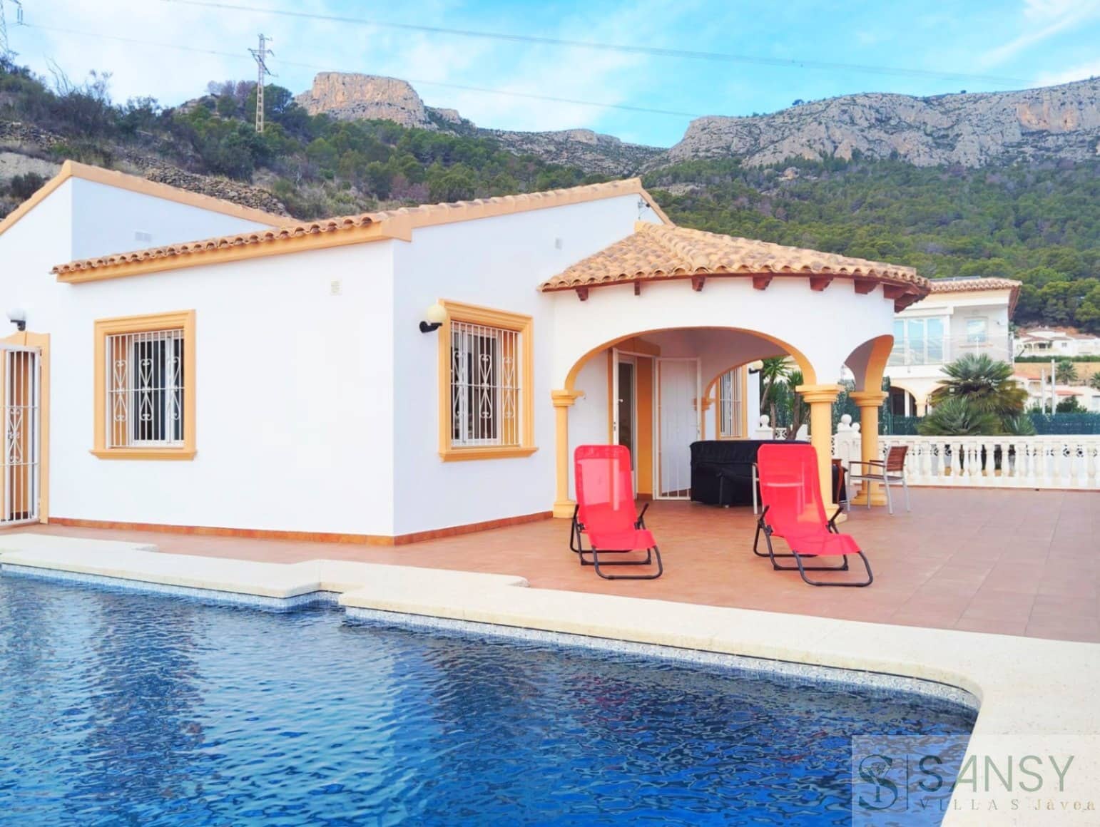 4 makuuhuone Huvila myytävänä paikassa Calpe / Calp mukana uima-altaan 
autotalli - 690 000 € (Ref: 10048583)