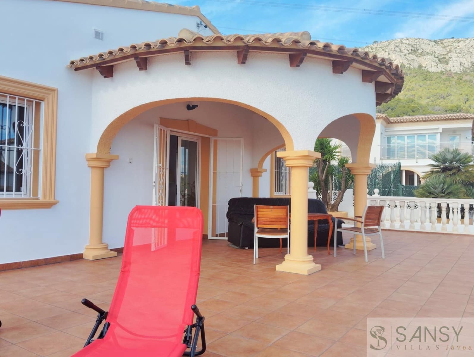4 makuuhuone Huvila myytävänä paikassa Calpe / Calp mukana uima-altaan 
autotalli - 690 000 € (Ref: 10048583)