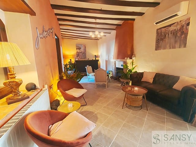 8 makuuhuone Hotelli myytävänä paikassa Vall de Gallinera mukana uima-altaan - 799 000 € (Ref: 10048585)