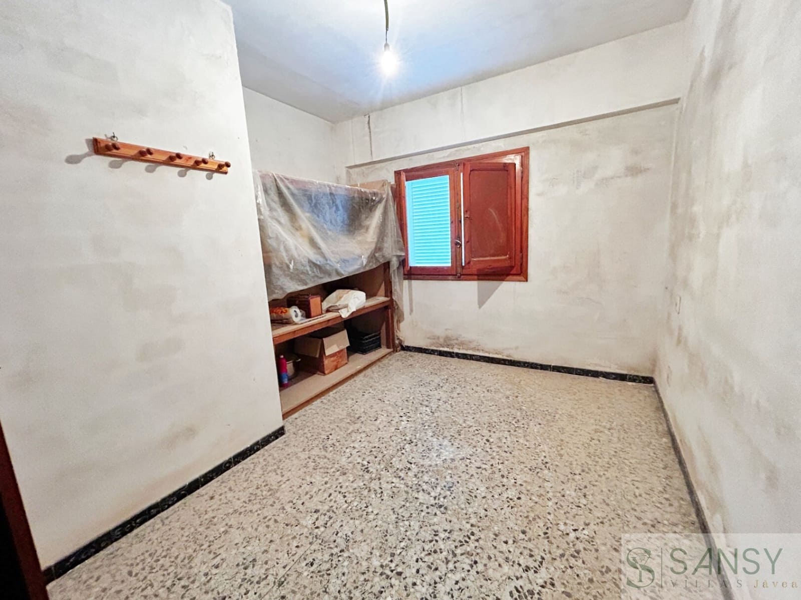 7 soverom Hus til salgs i Benissa med svømmebasseng garasje - € 320 000 (Ref: 10048587)