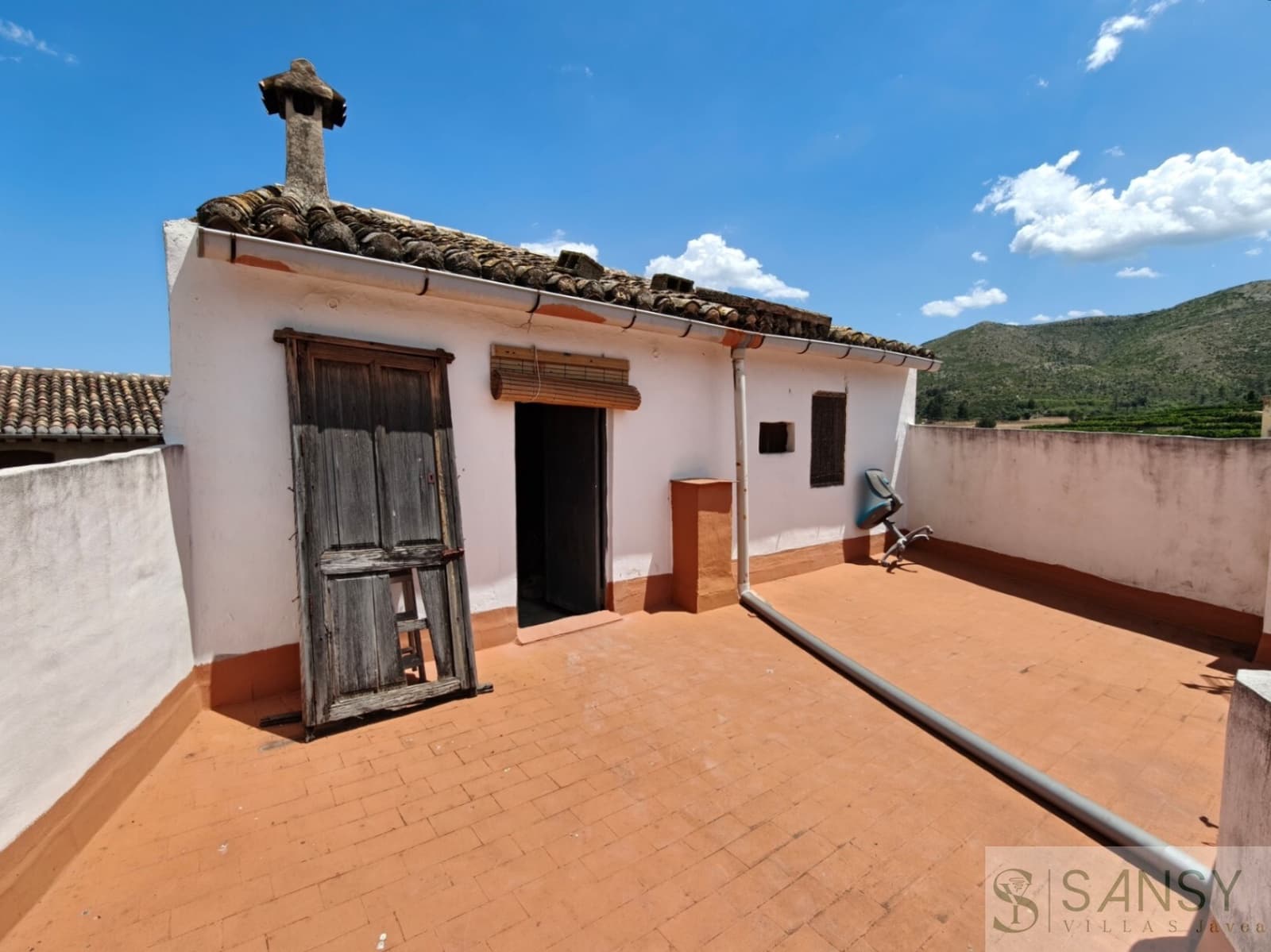 Casa de 4 habitaciones en L'Atzúvia en venta con piscina - 220.000 € (Ref: 10057764)