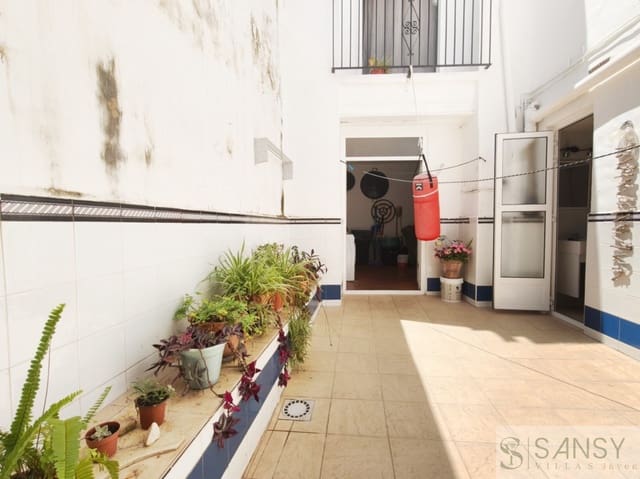 Casa de 4 habitaciones en L'Atzúvia en venta con piscina - 220.000 € (Ref: 10057764)